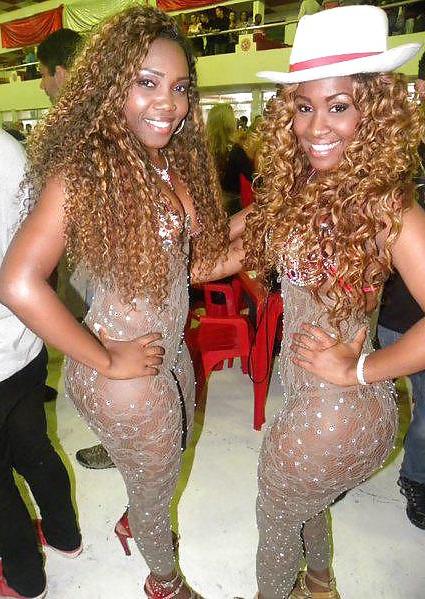 8P Ebony Goddess - Lucia
