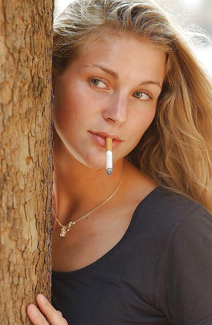 25P Sexy Smoking - Dangles