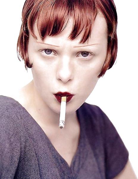 25P Sexy Smoking - Dangles