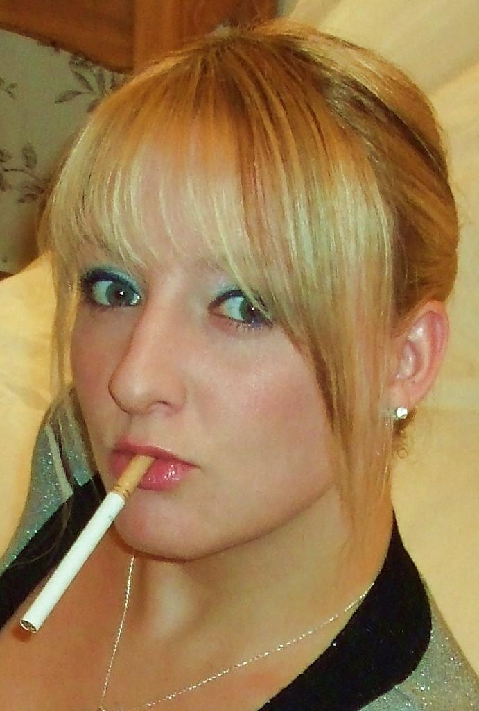 25P Sexy Smoking - Dangles