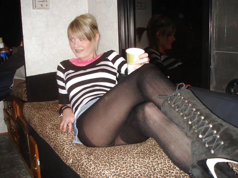 25P Pantyhose Babes 1