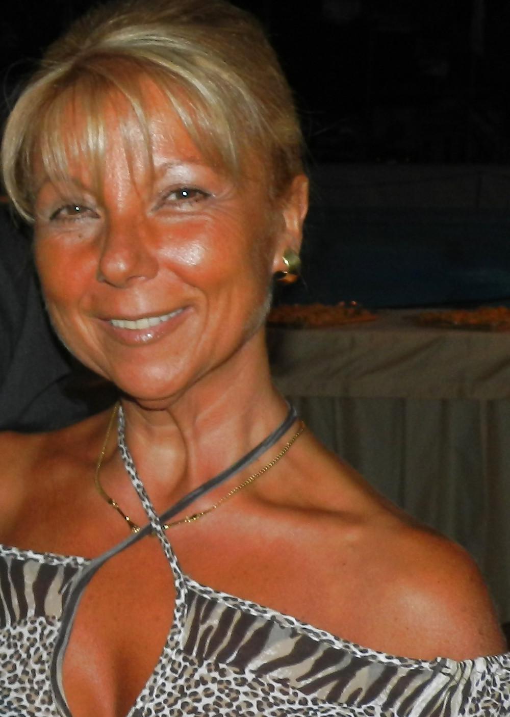 9P Mix milf italiane