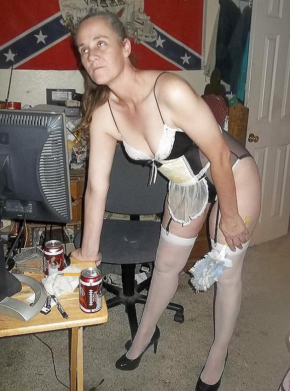 11P Wife Playing Maid