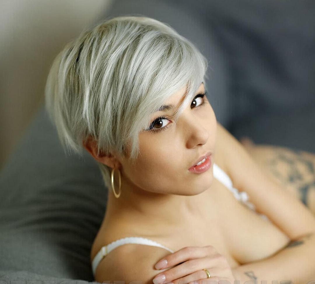 25P Giorgia Soleri nude