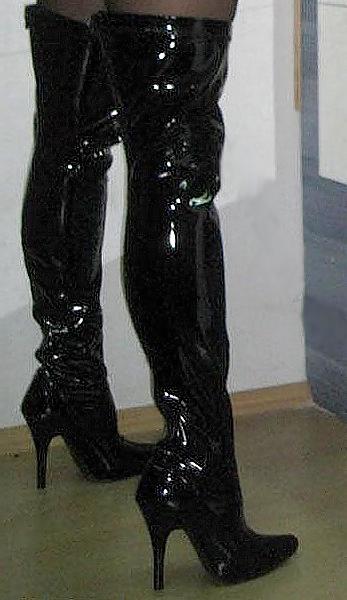 12P Boots