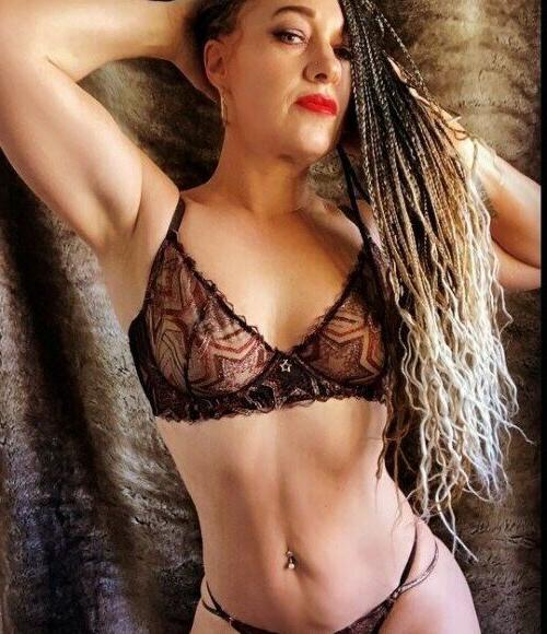 25P Rachel Dolezal nude