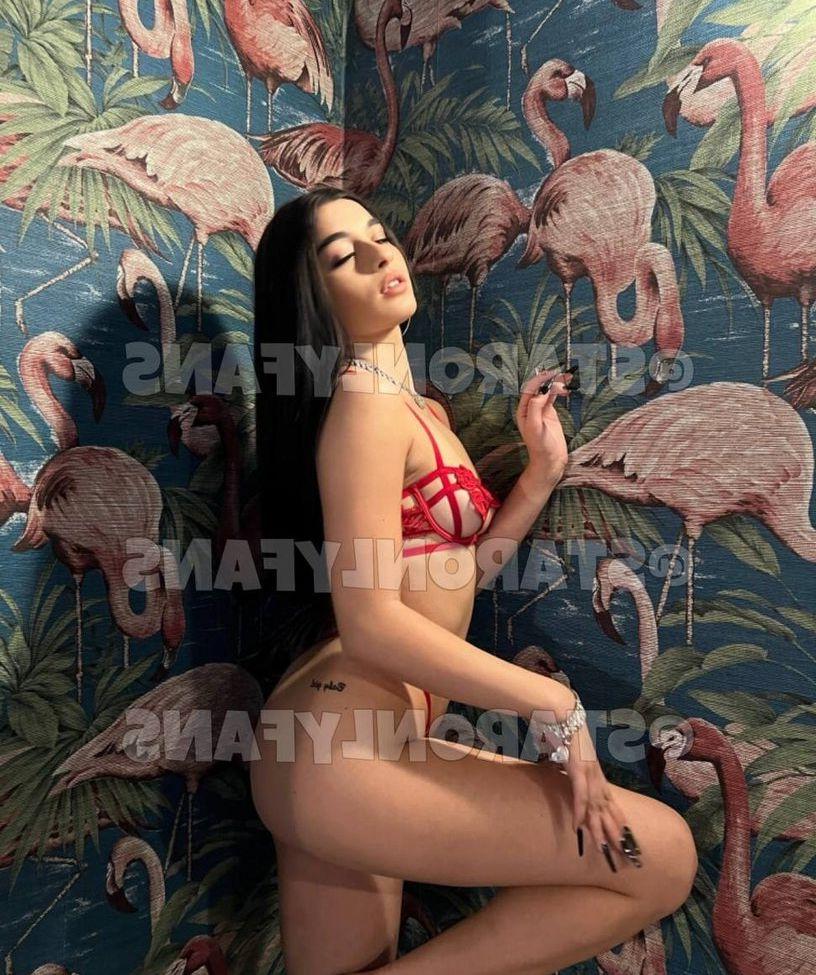 19P Sofia Crisafulli nude
