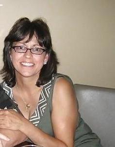 25P Moms in Glasses ( i crazy about older women in glasses)
