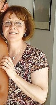 25P Moms in Glasses ( i crazy about older women in glasses)