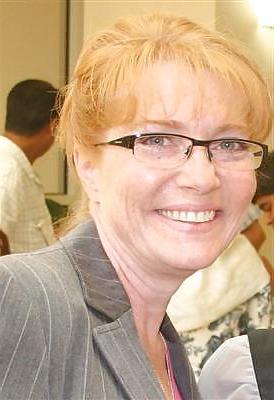 25P Moms in Glasses ( i crazy about older women in glasses)