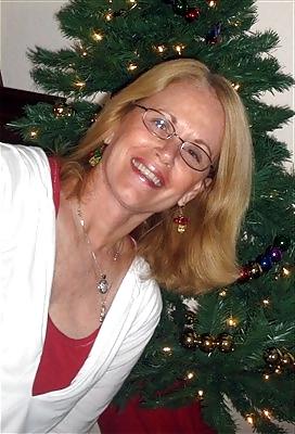 25P Moms in Glasses ( i crazy about older women in glasses)