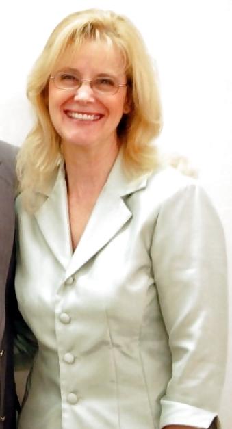 25P Moms in Glasses ( i crazy about older women in glasses)
