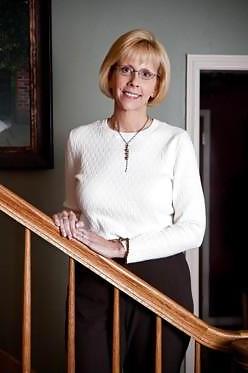 25P Moms in Glasses ( i crazy about older women in glasses)