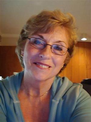 25P Moms in Glasses ( i crazy about older women in glasses)