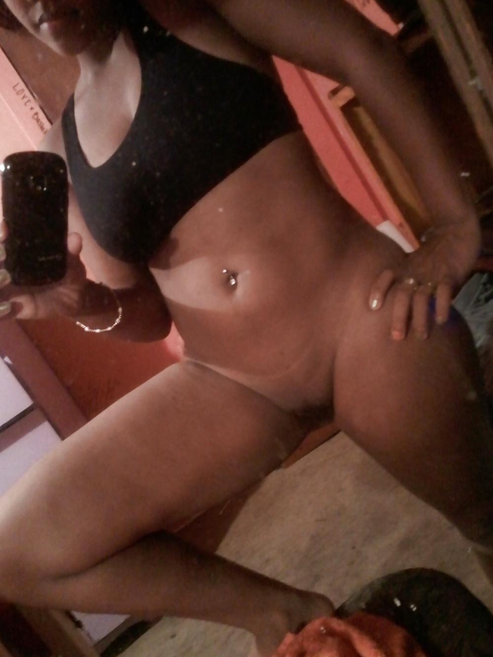 7P Busty Ebony Chick.