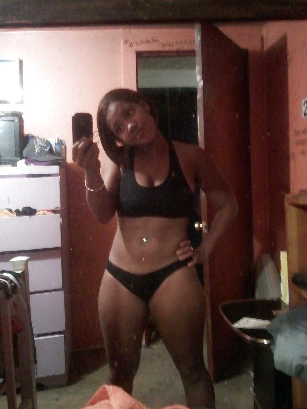 7P Busty Ebony Chick.