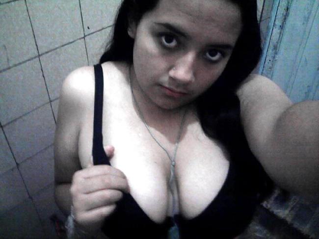 15P MACROMASTIA AND BIG NATURAL TITS