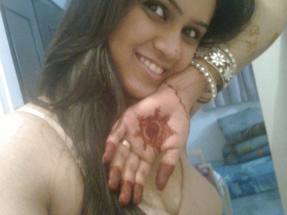 13P Indian mehandi girl Magadhi - coolbudy