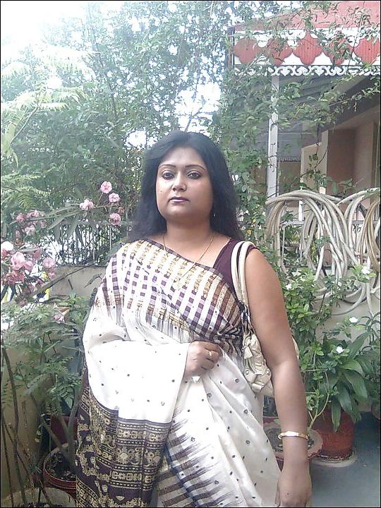 23P Indian aunty