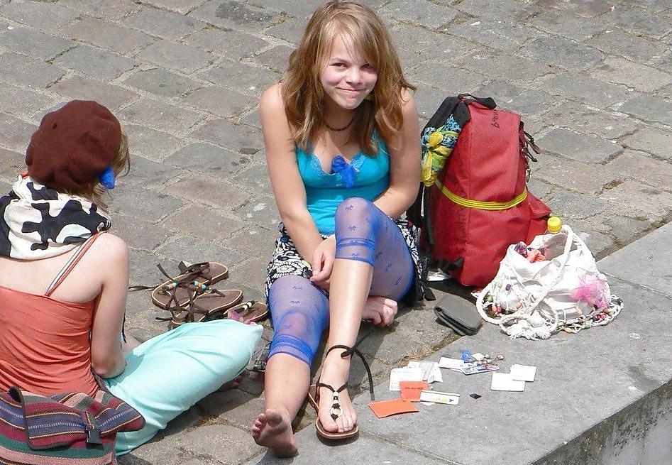 25P Upskirting Caught Or Seen 1