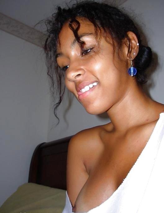 11P Young Ebony Babes