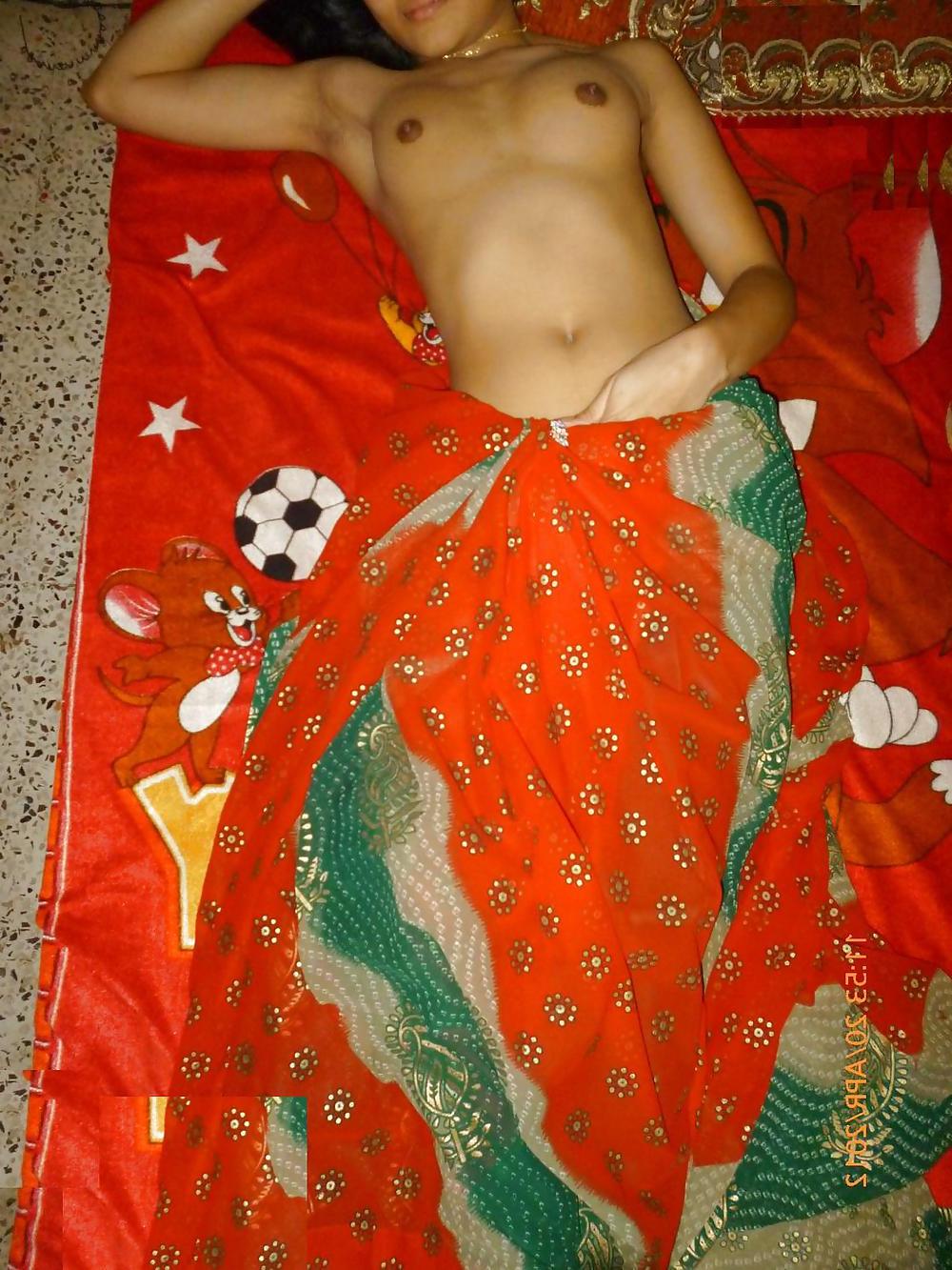 17P Indian Sari Wife 