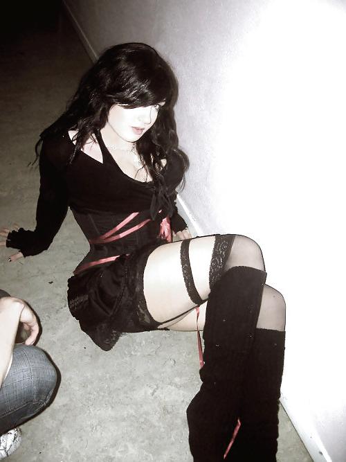 25P Milfs & Teens in FuckMe Boots