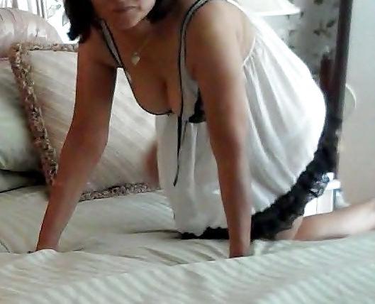 22P Loving Egyptian wife
