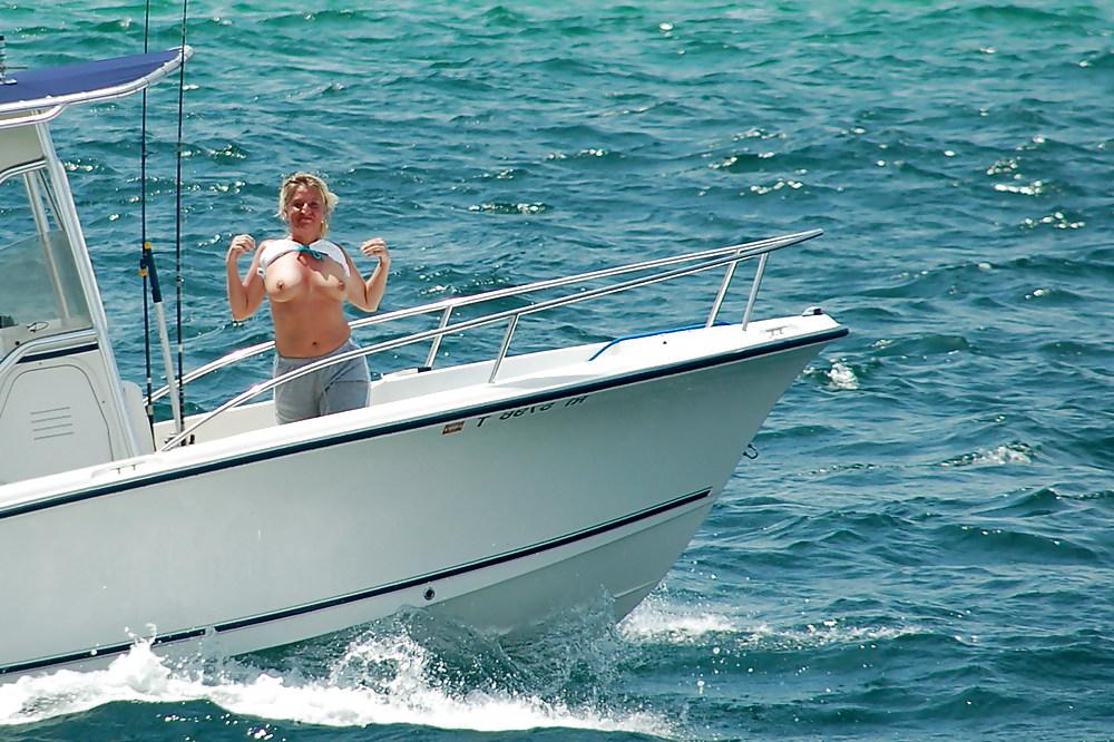 25P Babes & Boats
