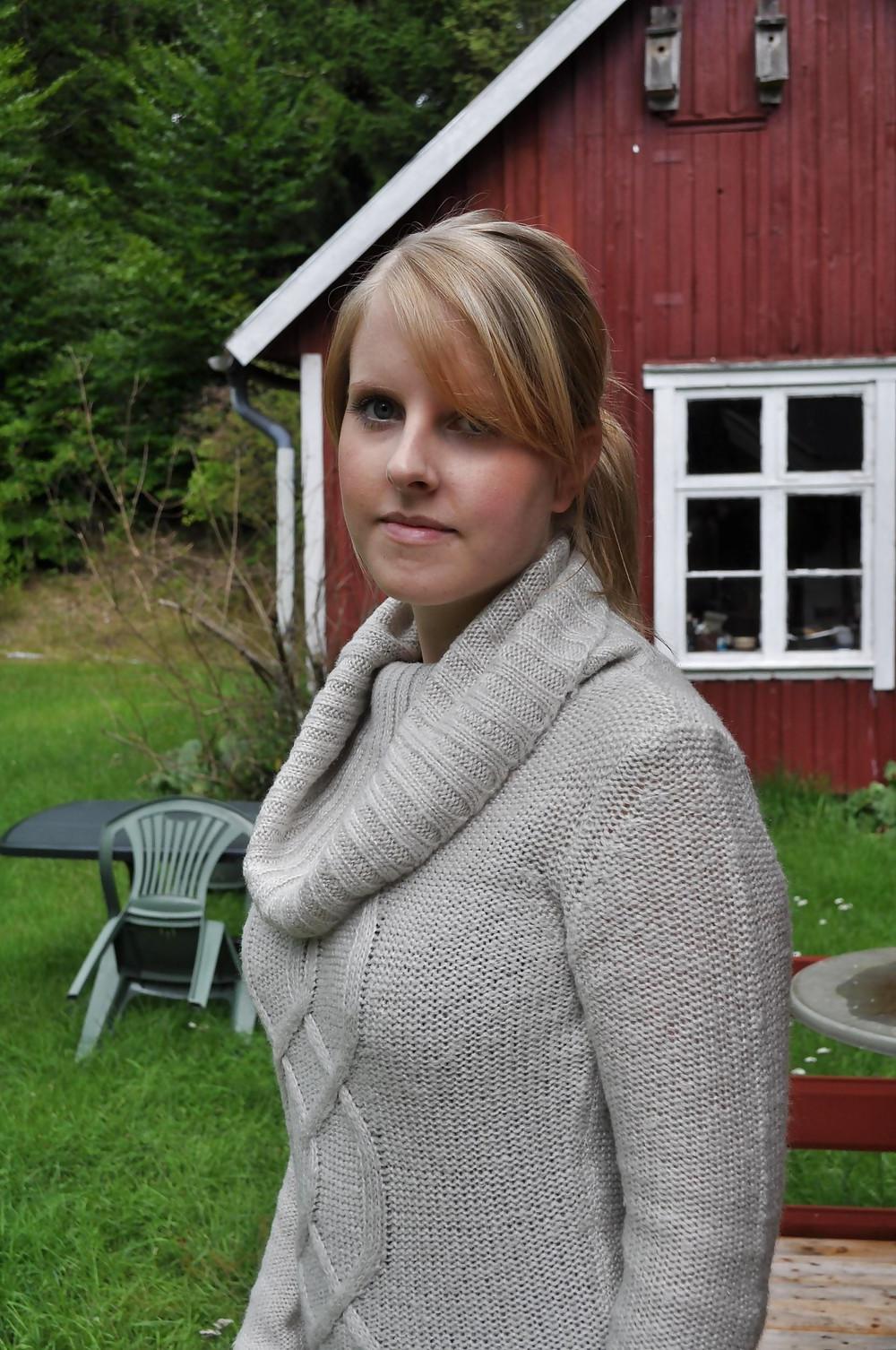 22P German blond Amalie private and porn pics