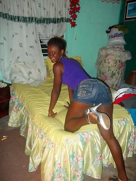 25P Hot ebony