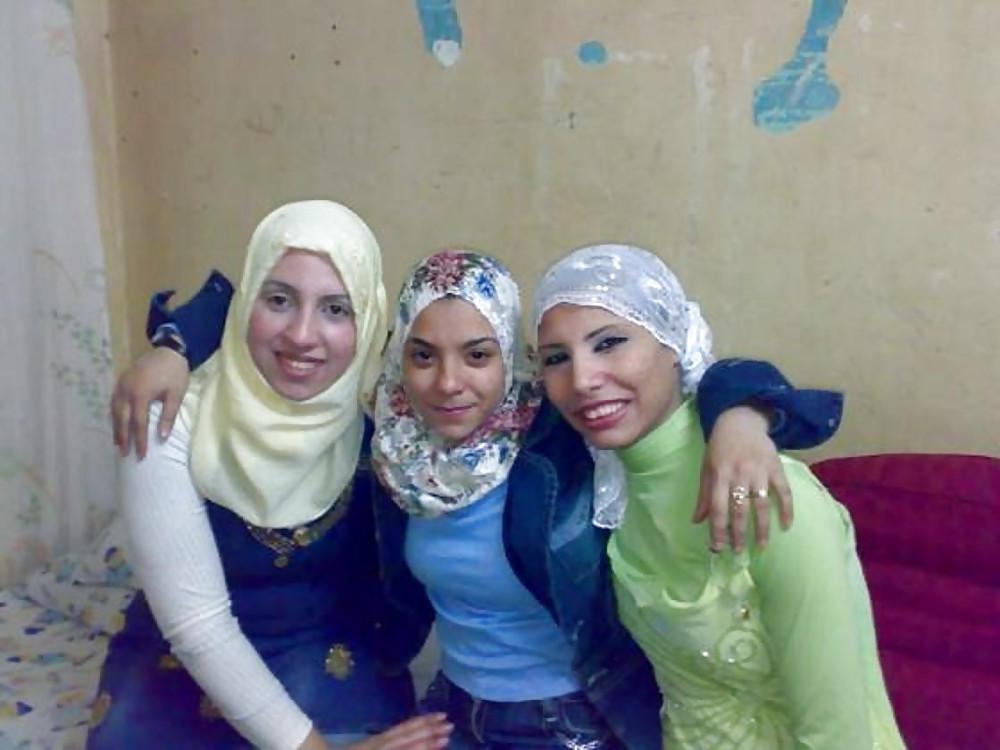 21P Arab.Hijab.Beurette 2