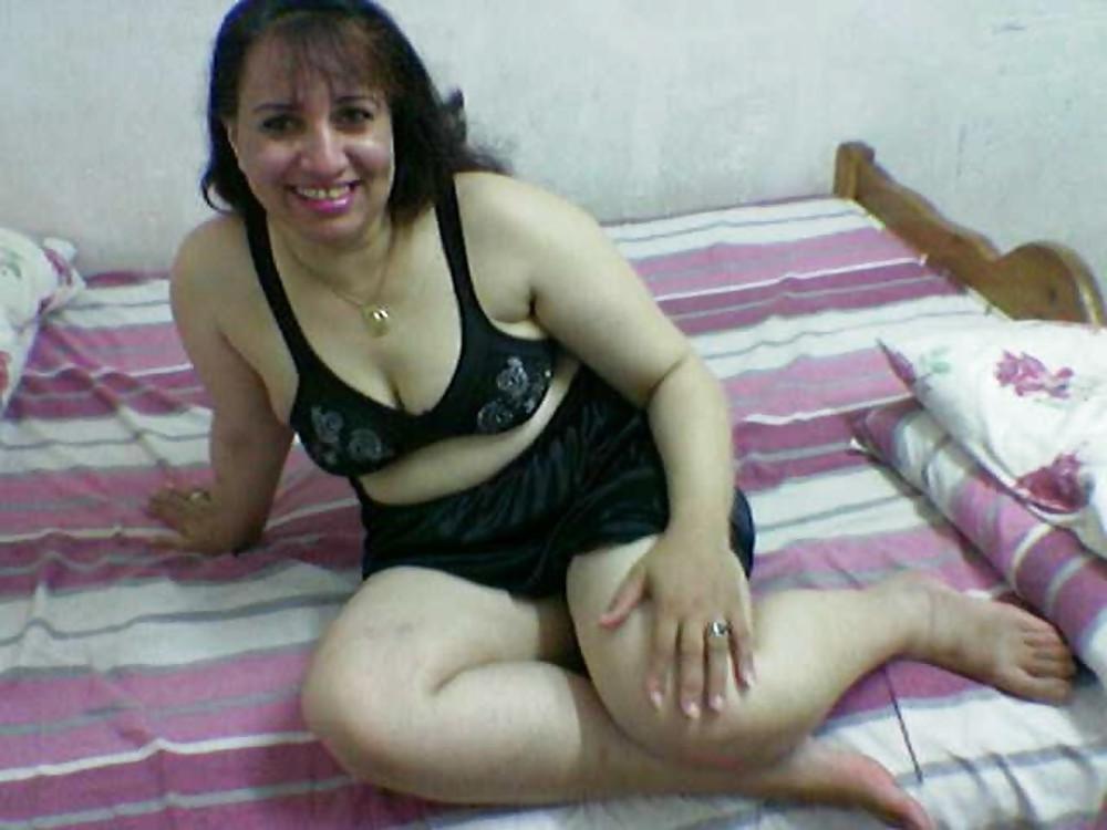 21P Arab.Hijab.Beurette 2