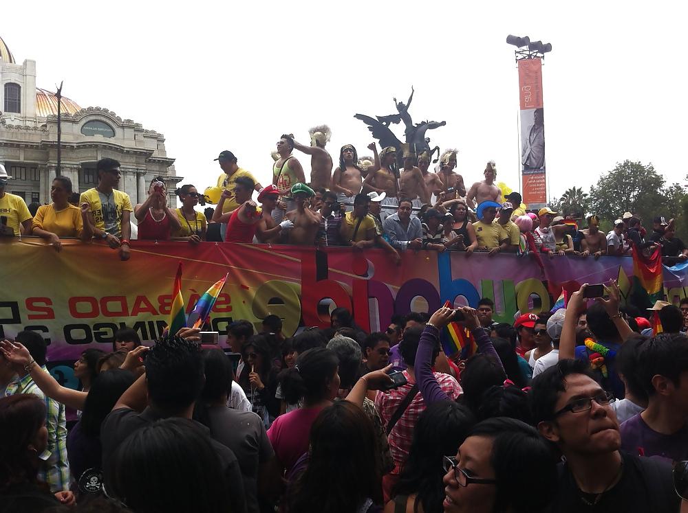 17P Gay parade