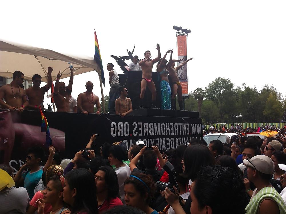 17P Gay parade