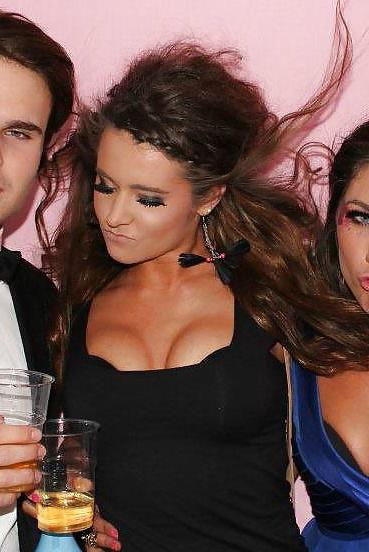 25P Hot babes 22