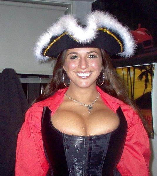 25P BIG TITTIES AMATEURS - Non & Non Nude II