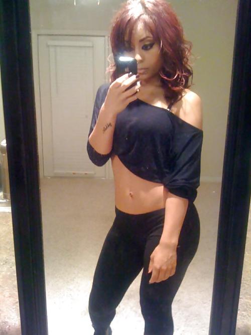 23P Sexy Slim Camera Phone Chicks