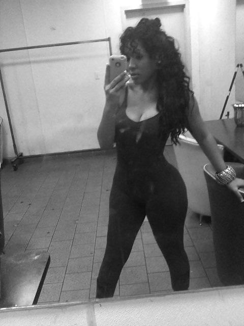 23P Sexy Slim Camera Phone Chicks