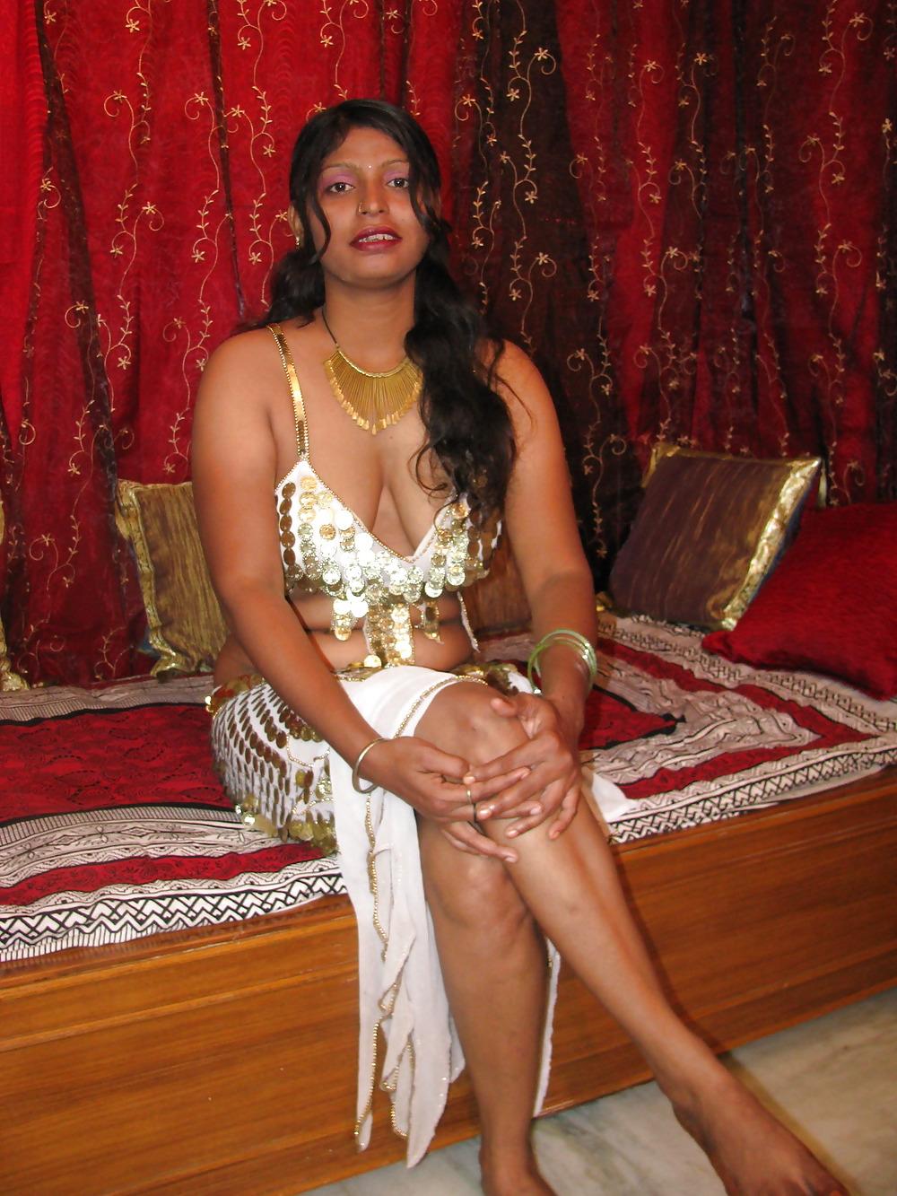 8P Indian Slut