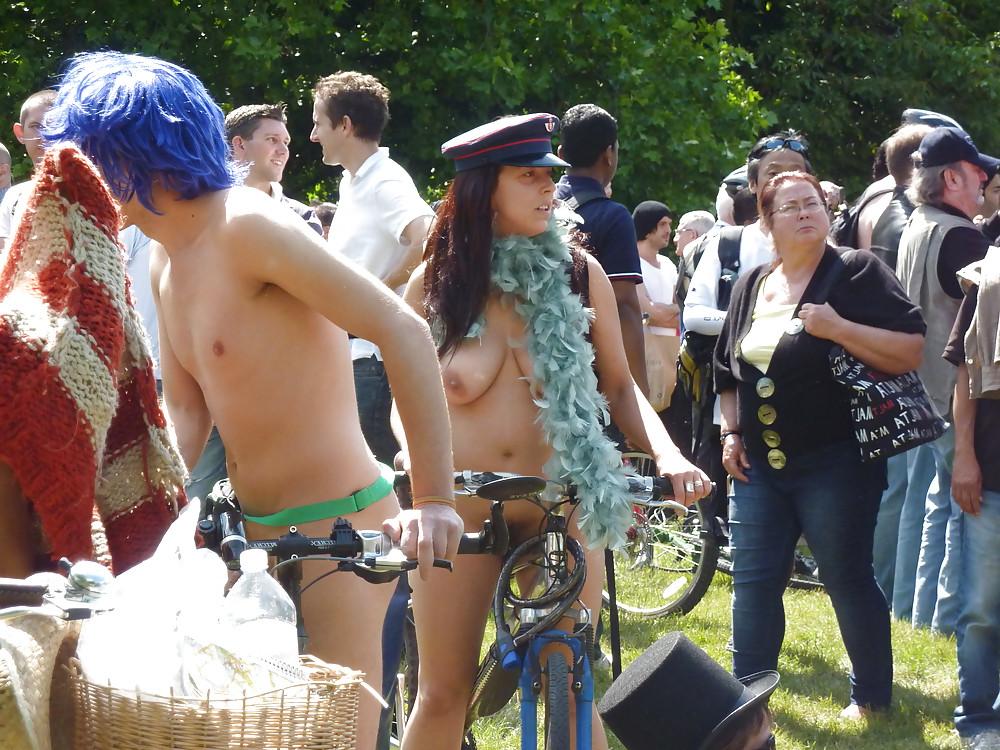 25P Beautiful Bicycle Babes by TROC