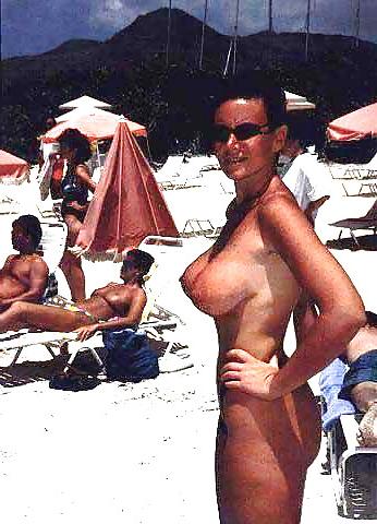 25P Topless Beach Boobs