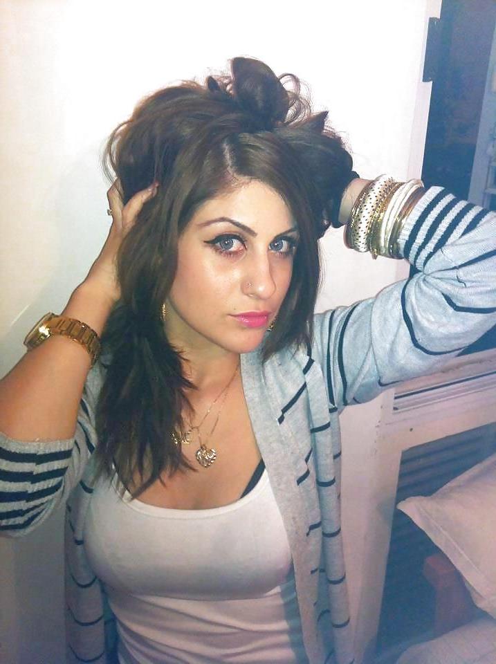 19P Persian arab girl: Nazanin