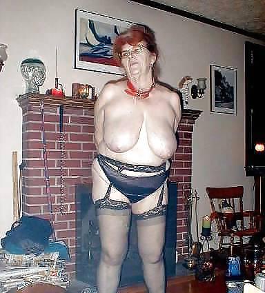25P Big Tits Grannies
