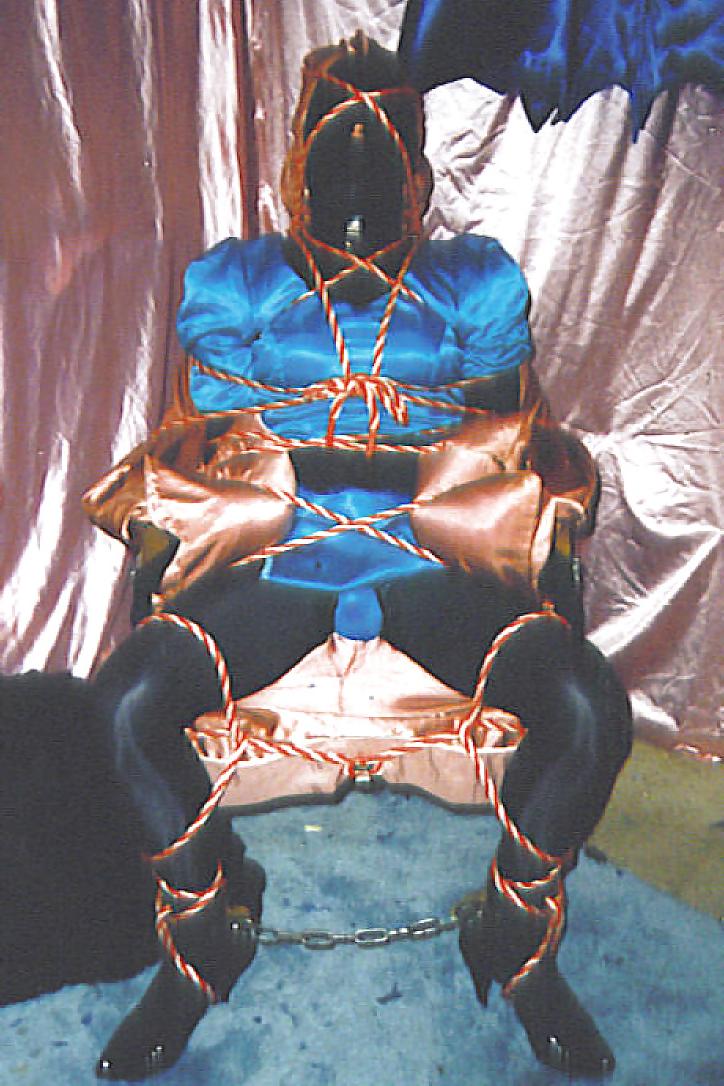 25P Satinstuhl-Bondage