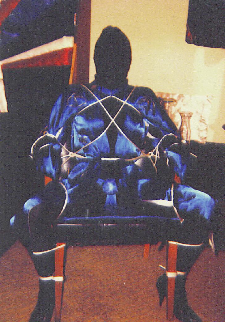 25P Satinstuhl-Bondage