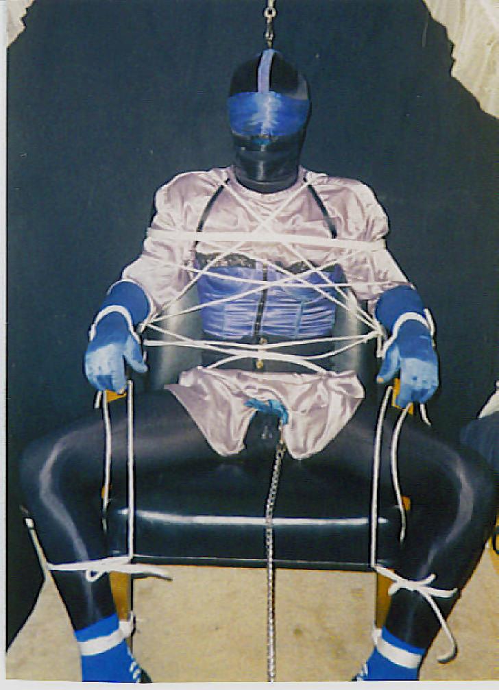 25P Satinstuhl-Bondage