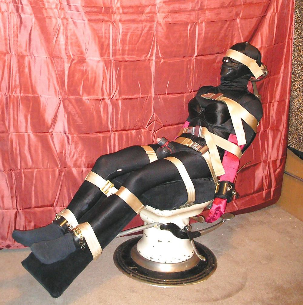 25P Satinstuhl-Bondage