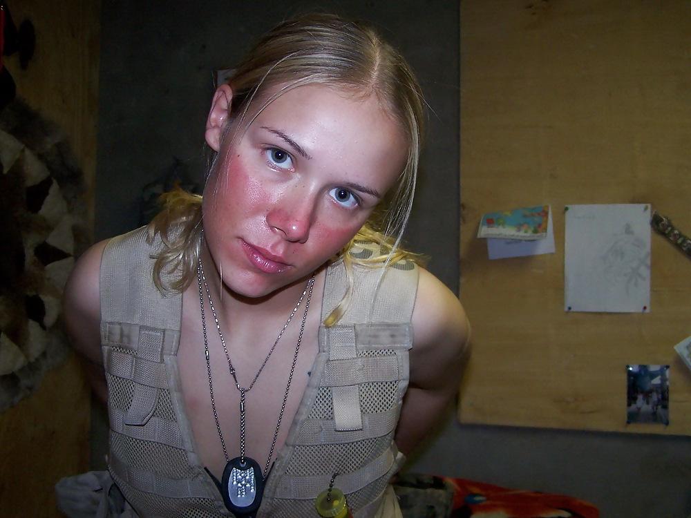 16P BLONDE AMERICAN GIRL - COOLBUDY