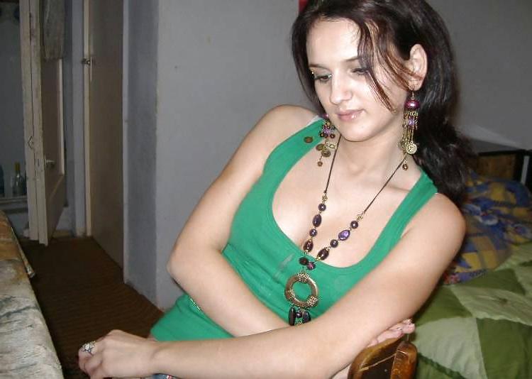 11P Shadia sexy beurette